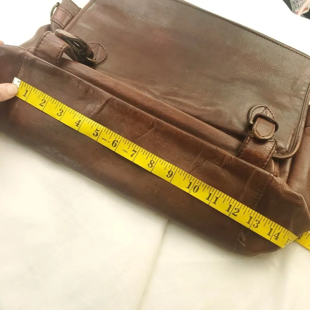 Mens Brown Leather Inner Compartments Pen Holder Zipped Pockets Messenger Bag